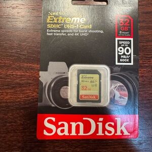 Sandisk 32gb memory card NIB